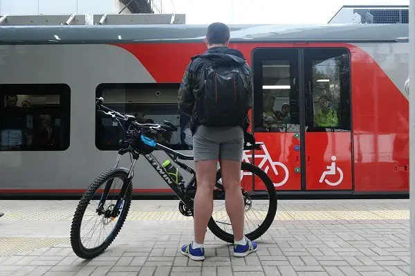 πώς να μεταφέρετε ένα ποδήλατο σε τρένο