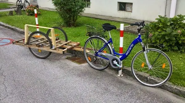 ρυμουλκούμενο ποδηλάτου από ξύλο